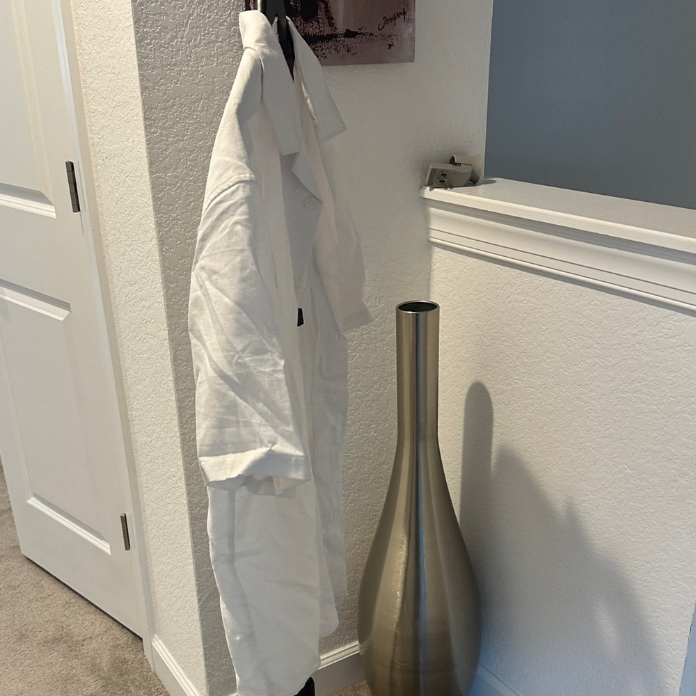 TRS White Short-Sleeve Linen Casual Button-Down Shirt - Picture 4 of 4
